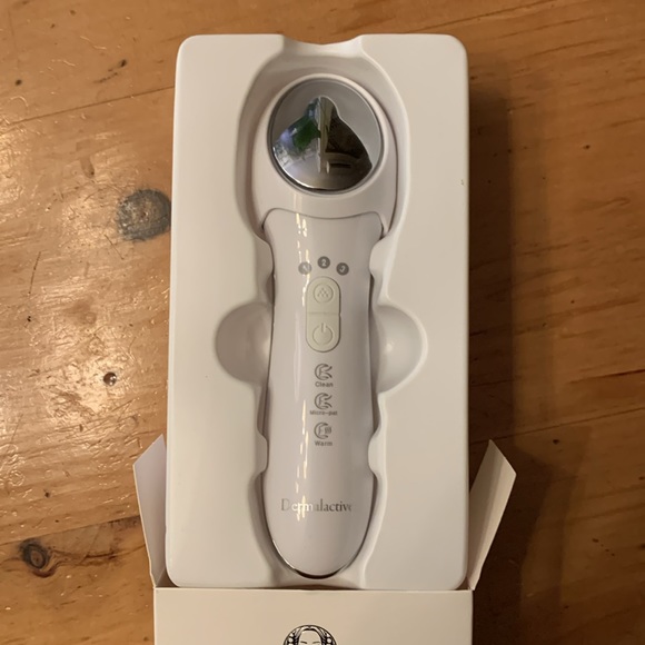 NIB-Dermalectives-MicroCurrent Facial Toning-Device REALLY does as advertised!! - Picture 9 of 11